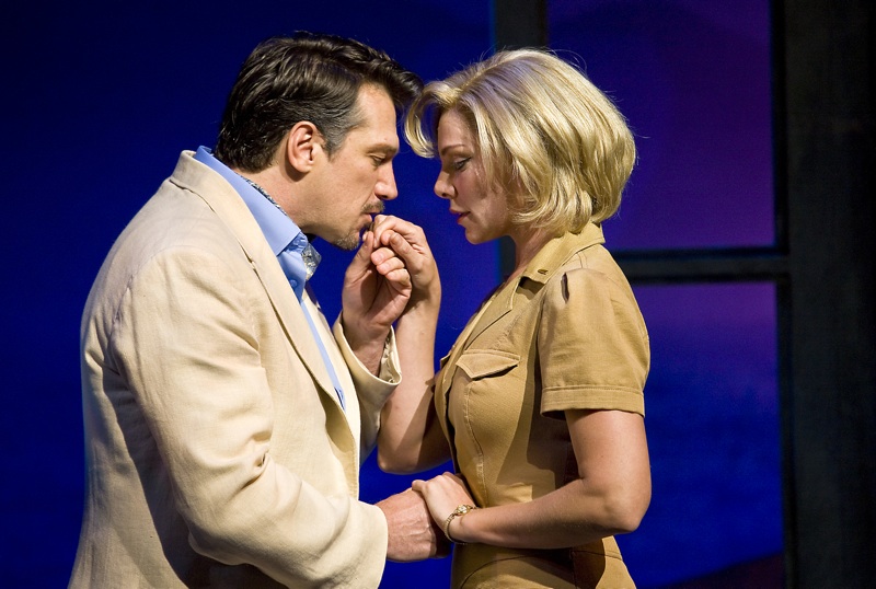 Paulo Szot (Emile) & Samantha Womack (Nellie) credit Simon Annand web