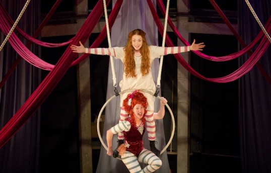 Phoebe Thomas and Nikki Warwick. Photo © Helen Maybanks
