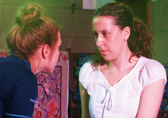 Hazel Dubourdieu and Lauren Heatheril (right). Photo Sandrine Cazalet