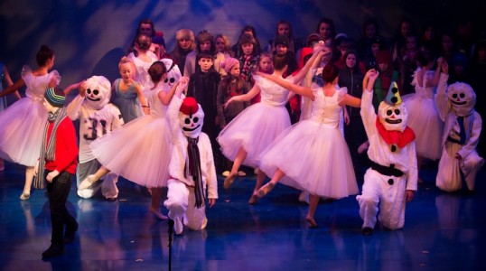 The Ballet sequence in Snow Tales. Photo: Glenda Robertson