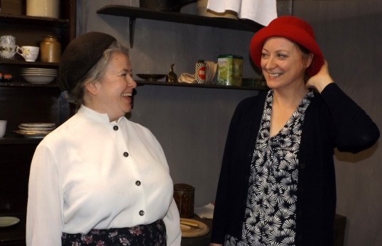 Moira Macdonald (Lily) and Lynne Morris (Maggie) in Leitheatre's Men Should Weep. Photo Marion Donohoe