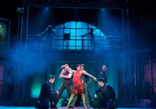 Flavia Cacace and the ensemble. Photo: Manuel Harlan
