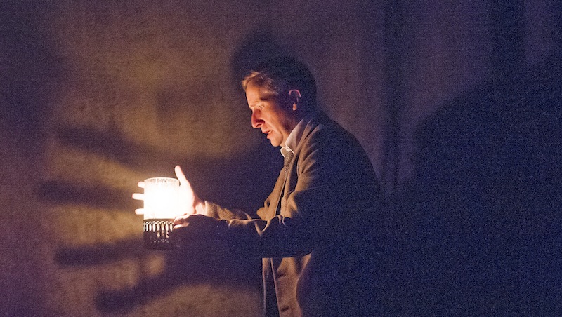 The Woman In Black Tour Photo 2014