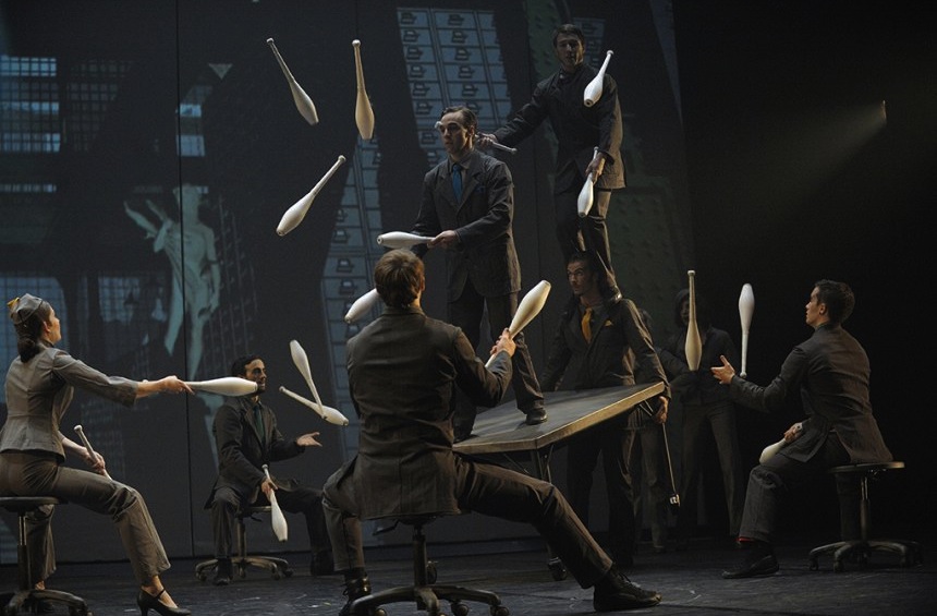 Cirque Eloize Cirkopolis Juggling