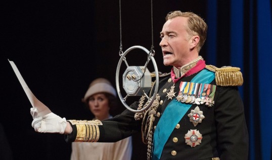 Raymond Coulthard (King George VI). Photo Hugo Glendinning