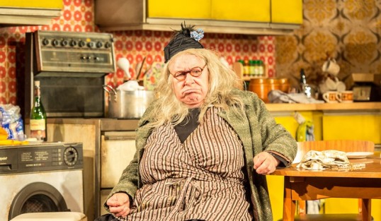 Yer Granny - Gregor Fisher. Photo Manuel Harlan
