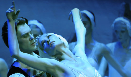 Irina Kolesnikova as Odette