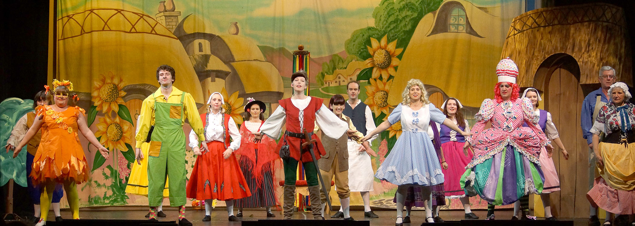 Ensemble cast and chorus –photo Ian McNaught