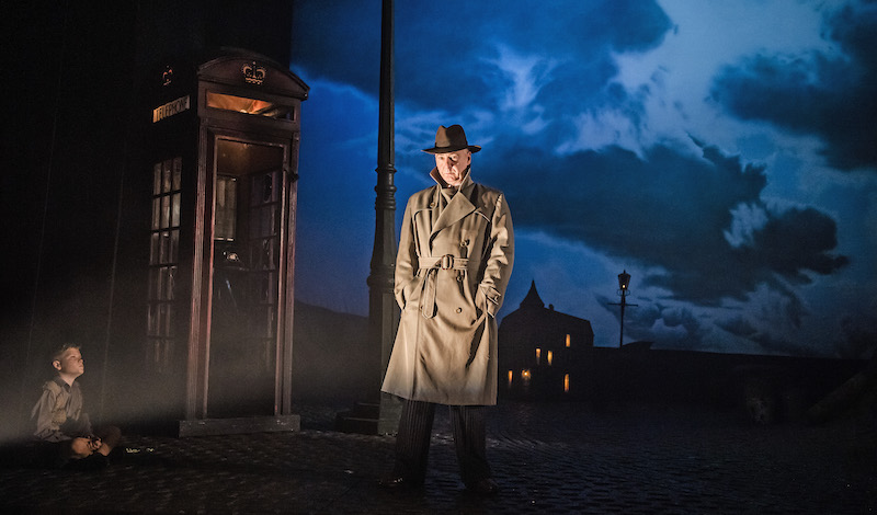 liam-brennan-as-inspector-goole-in-an-inspector-calls-image-2-photo-tristam-kenton