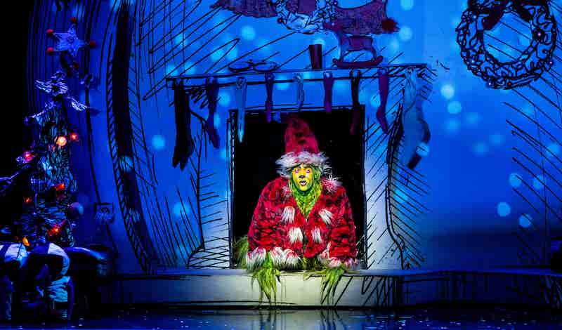 Philip Huffman as The Grinch in the 2016 Tour min