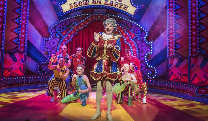 Allan Stewart and the ensemble in Goldilocks Photo Douglas Robertson