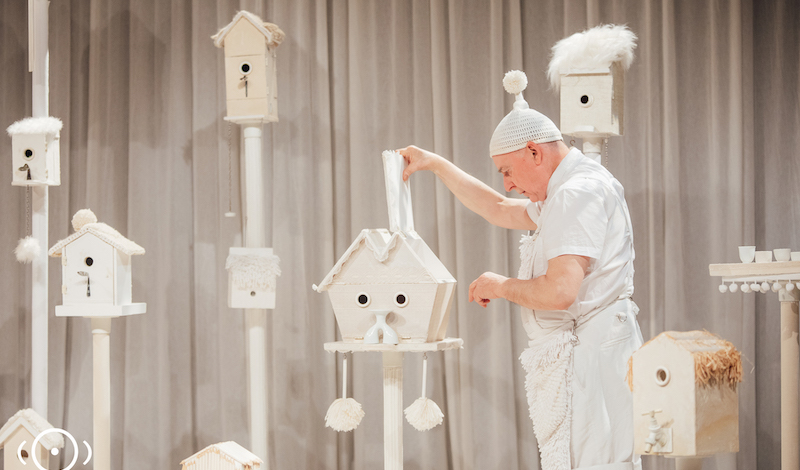 Ian Cameron in White. Image by The ASK, courtesy Catherine Wheels Theatre Company_1