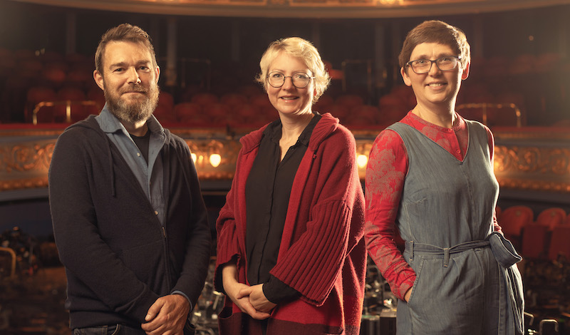 Lyceum sets return