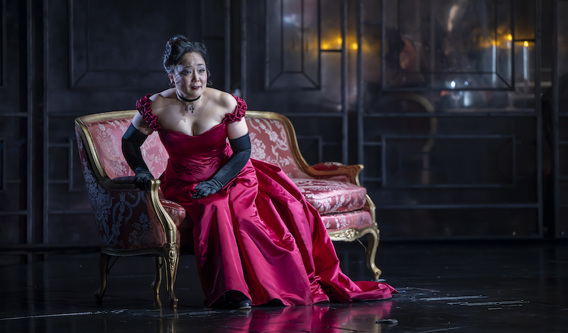 Hye-Youn Lee as Violetta Valéry in Scottish Opera’s production of La traviata. Credit James Glossop.
