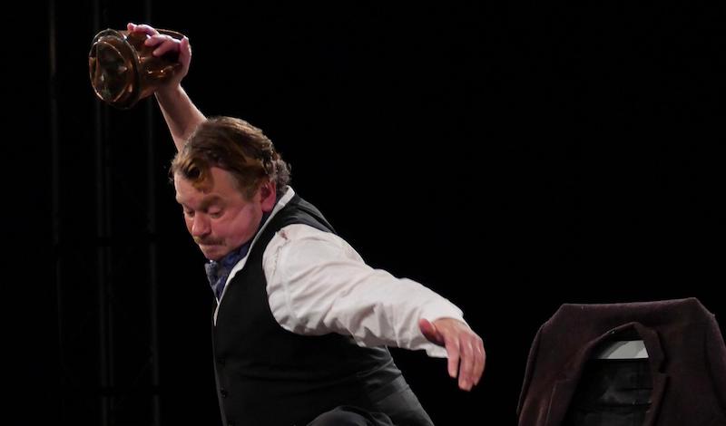 Robin Leetham as Malvolio Pic Ruthie Philip-Smith